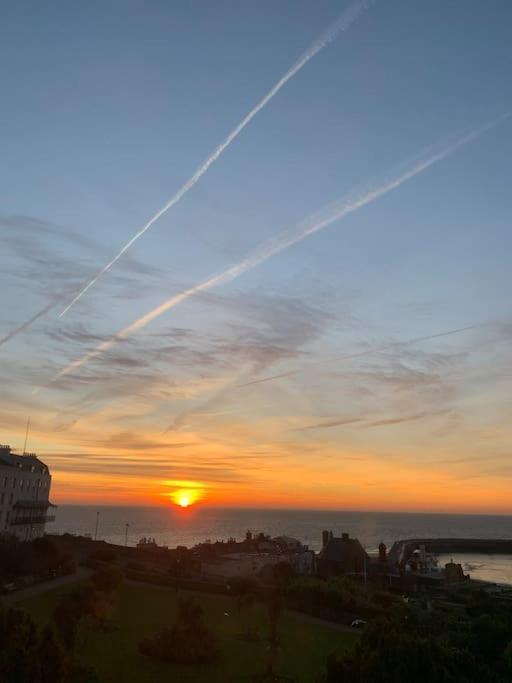 Georgian 5 Storey House, Seaviews, Cinema Room Ramsgate Bagian luar foto