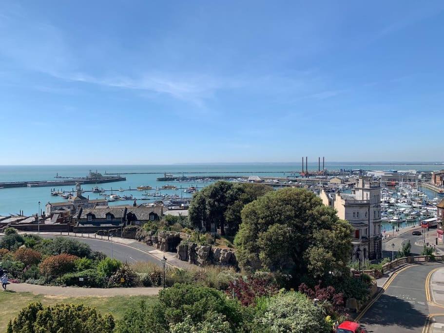 Georgian 5 Storey House, Seaviews, Cinema Room Ramsgate Bagian luar foto